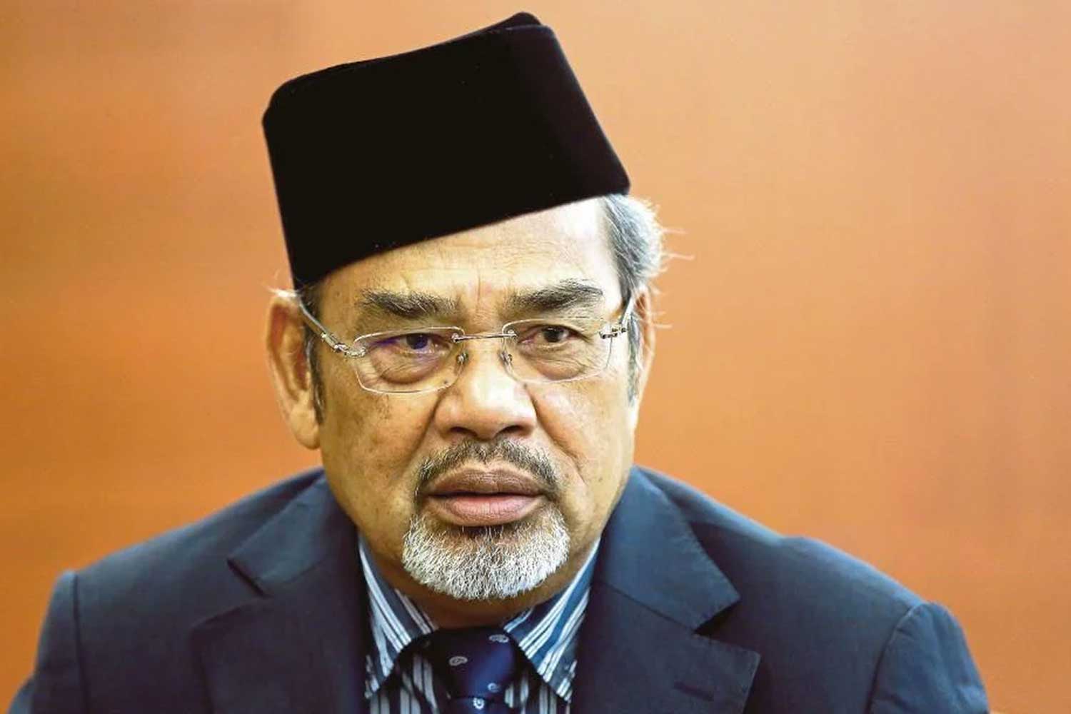 Tajuddin mengamuk di parlimen, "mulut wanita DAP ni jahat!"