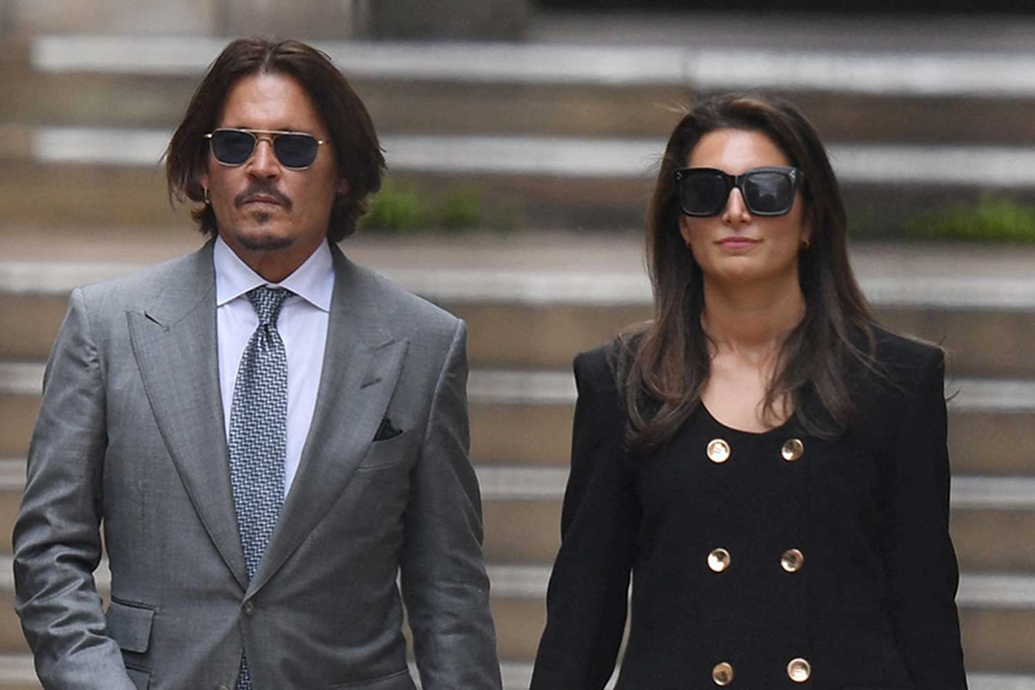 Johnny Depp kini bercinta dengan peguamnya sendiri