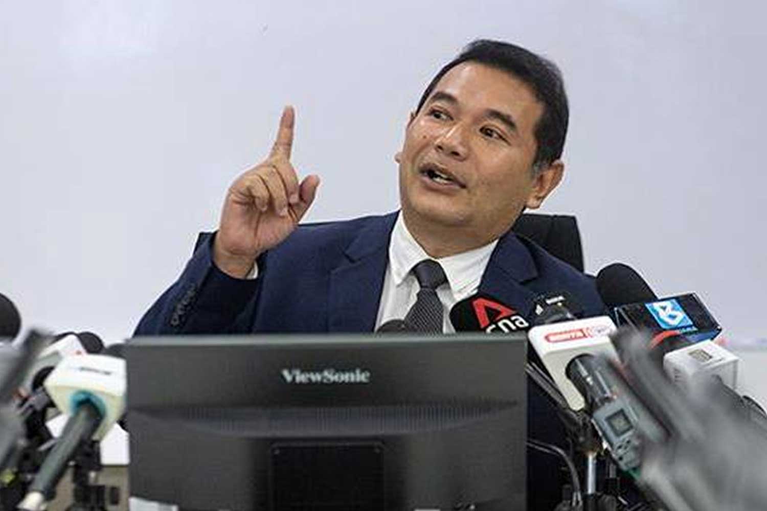 Dah jadi menteri, Rafizi buka mulut sebab tak pakai rider